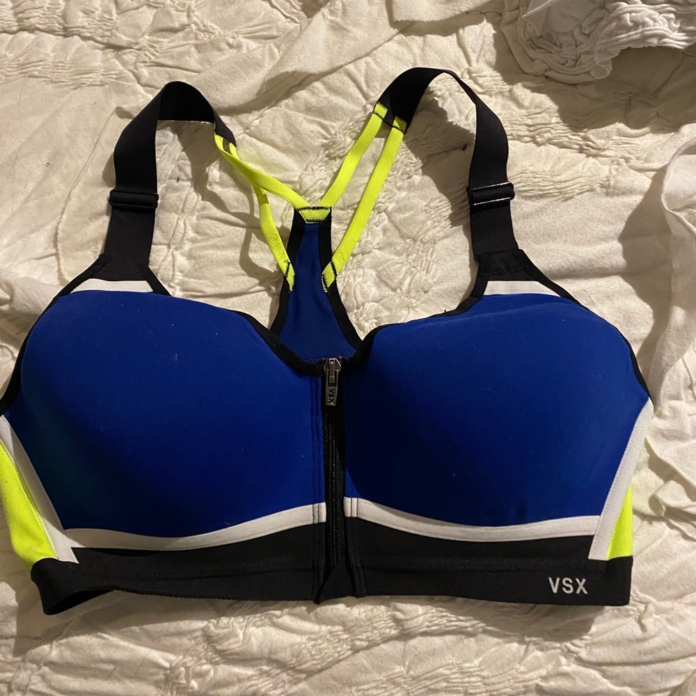 Victoria’s Secret max support sports bra